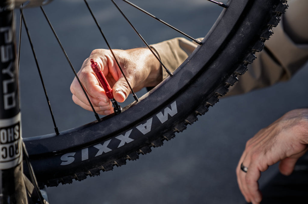 Aventon Current EXP E-MTB Mountain Ebike - product gallery photo